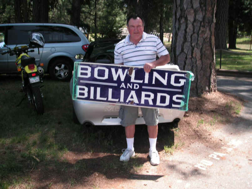 CarltonHoldingSign_1200x900.jpg (199557 bytes)